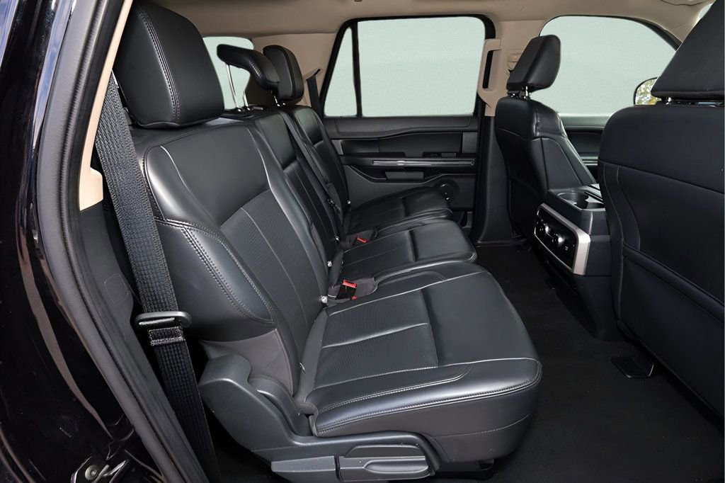 Used 2024 Ford Expedition Max XLT image 15