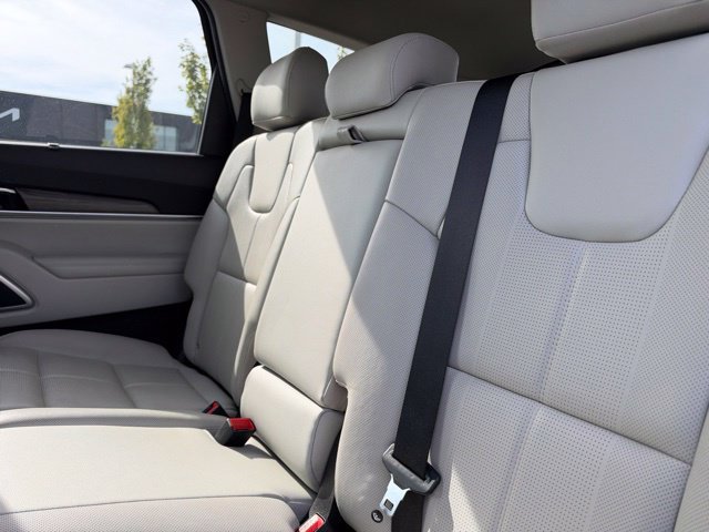Certified 2022 Kia Telluride EX FWD image 35