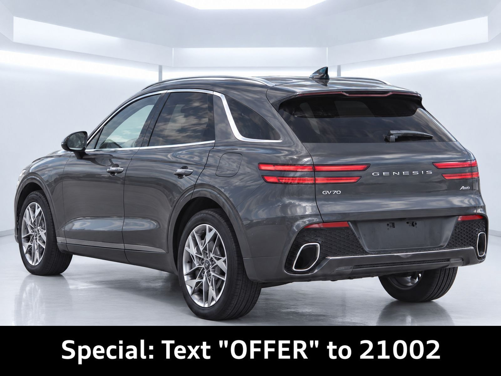 Used 2025 Genesis GV70 2.5T AWD/4WD image 7