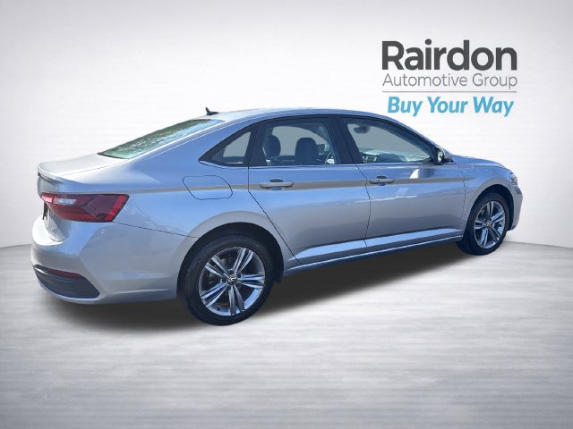 Used 2024 Volkswagen Jetta SE FWD image 7