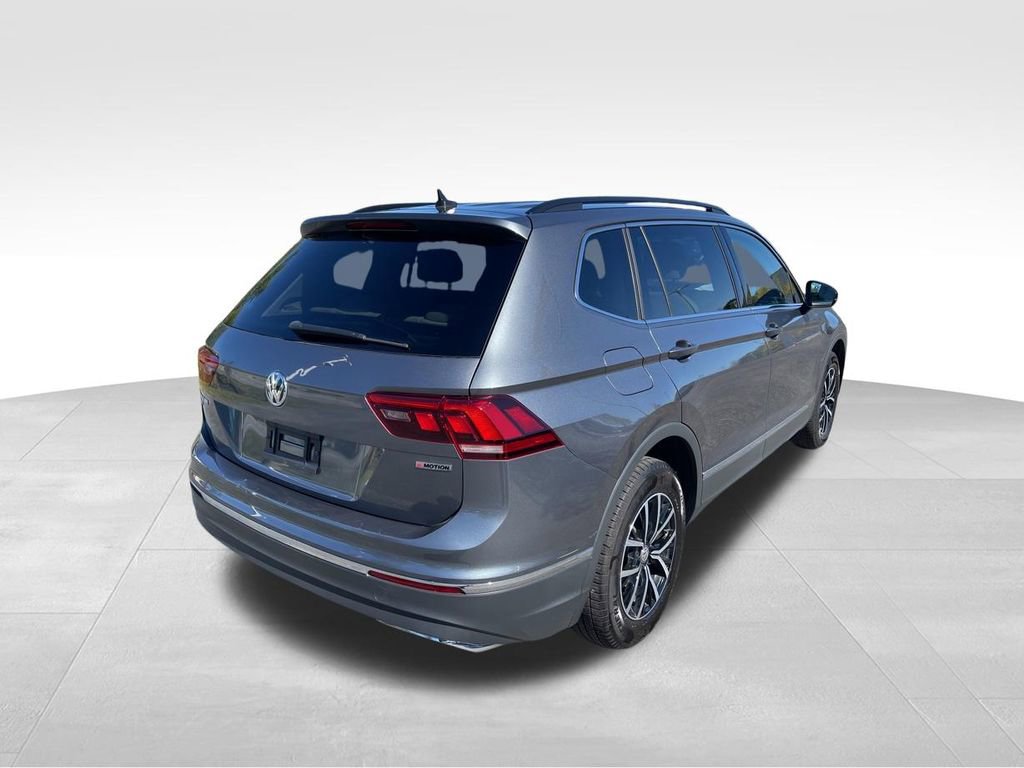 Used 2021 Volkswagen Tiguan SE w/ 3rd Row Seat Package image 24