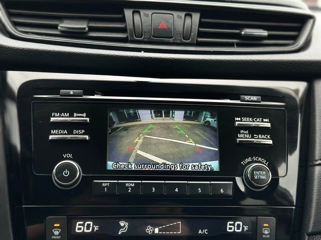 Used 2017 Nissan Rogue SV image 15