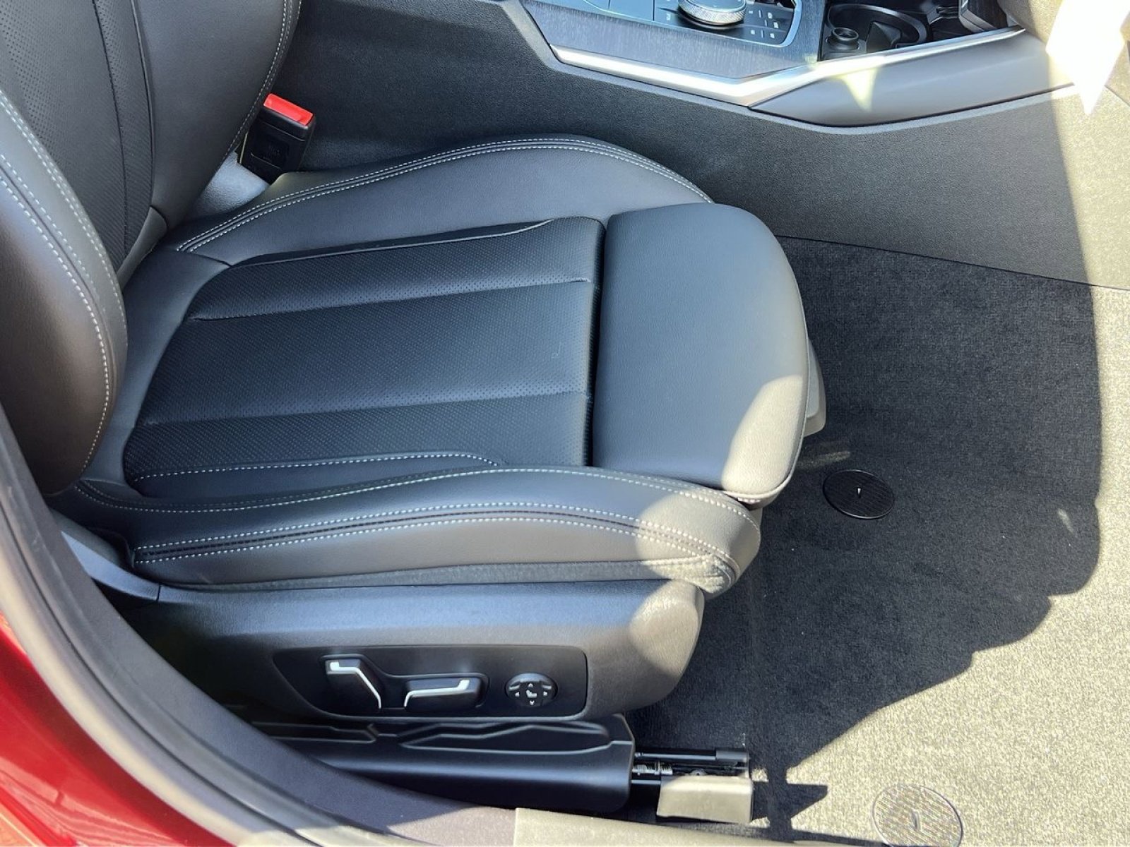 New 2026 BMW 330i xDrive Sedan w/ M Sport Package image 27