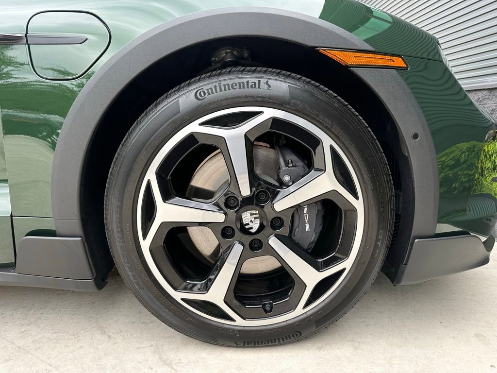 Used 2025 Porsche Taycan 4 Cross Turismo image 43