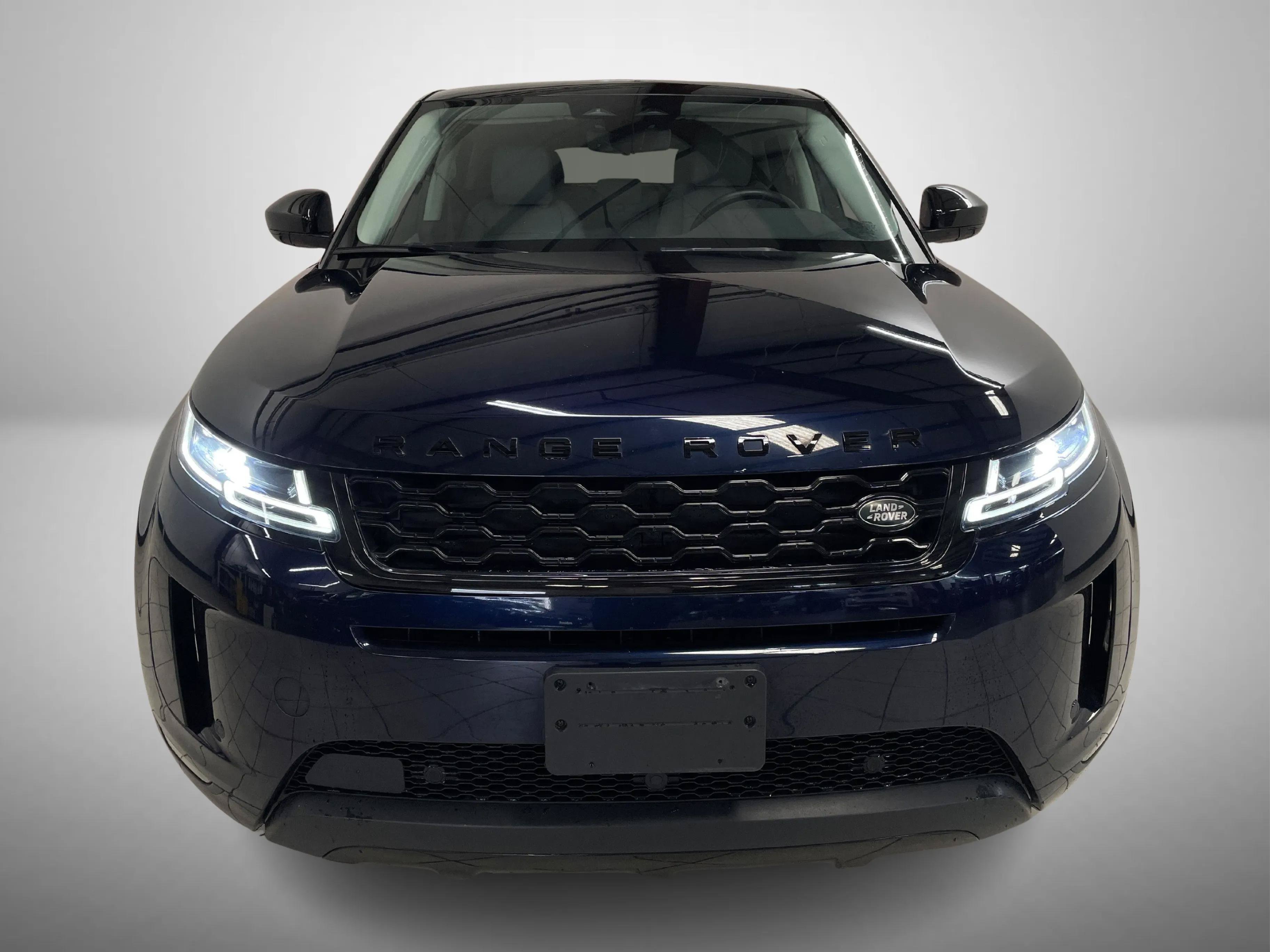 Used 2022 Land Rover Range Rover Evoque SE AWD/4WD image 2