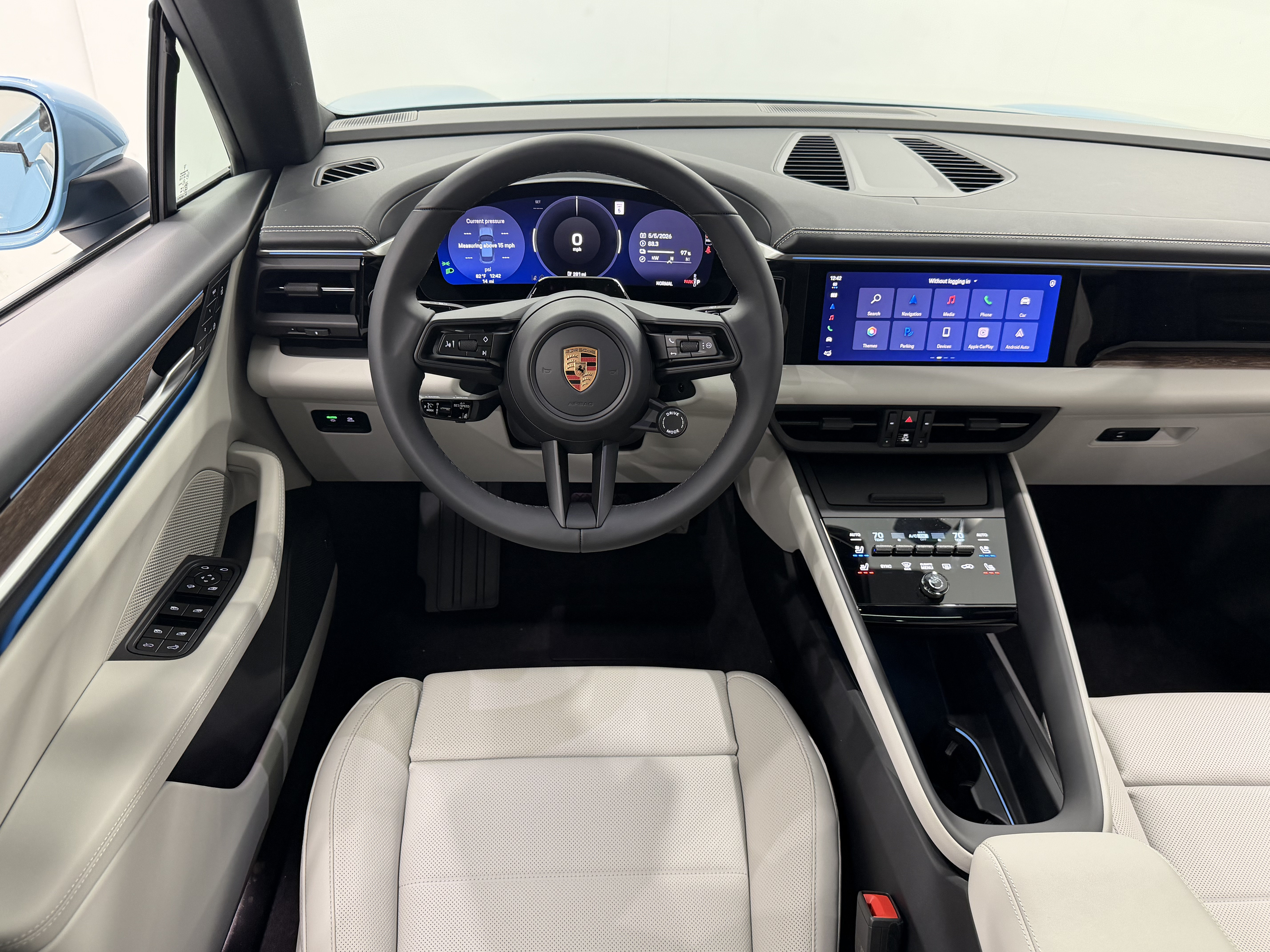 New 2026 Porsche Macan 4 Electric AWD/4WD image 25