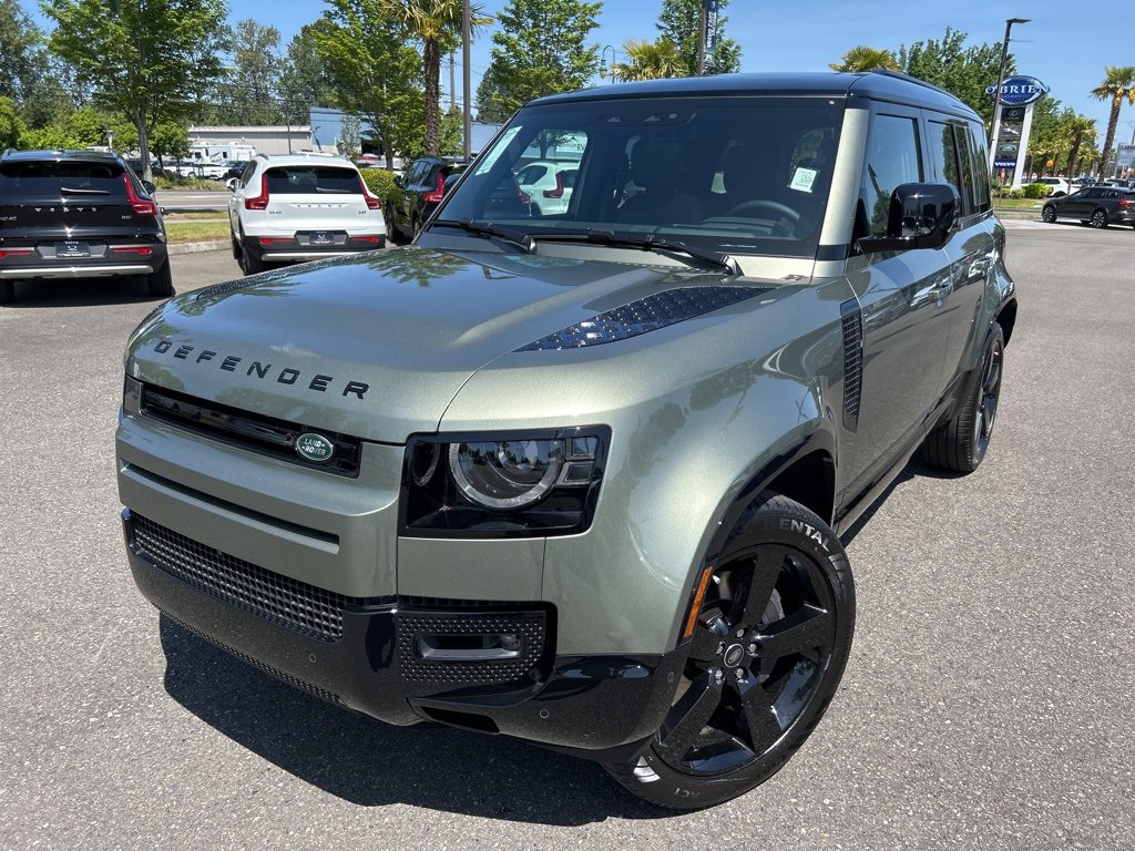 New 2025 Land Rover Defender 110 X-Dynamic SE image 1