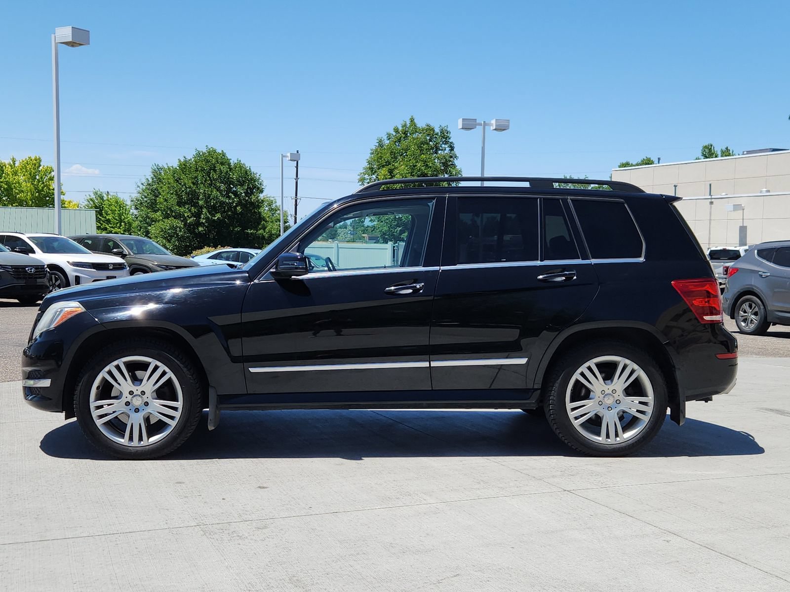 Used 2014 Mercedes-Benz GLK 350 4MATIC image 2