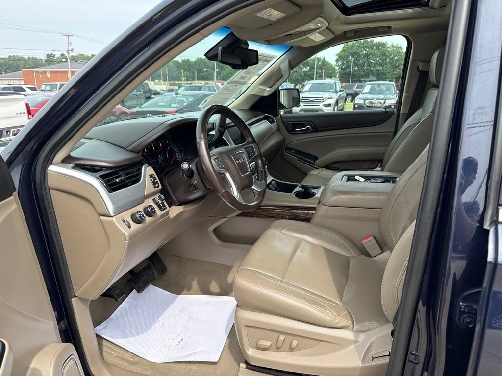Used 2019 GMC Yukon SLT w/ HD Trailering Package AWD/4WD image 26