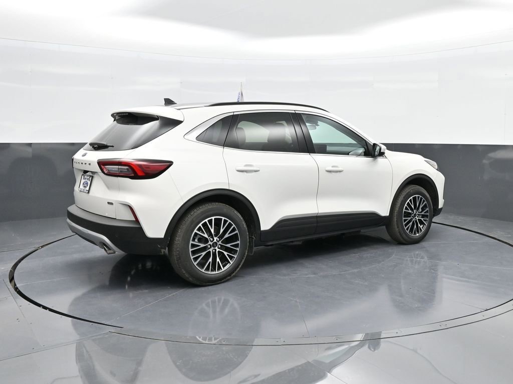 New 2025 Ford Escape SE FWD image 8