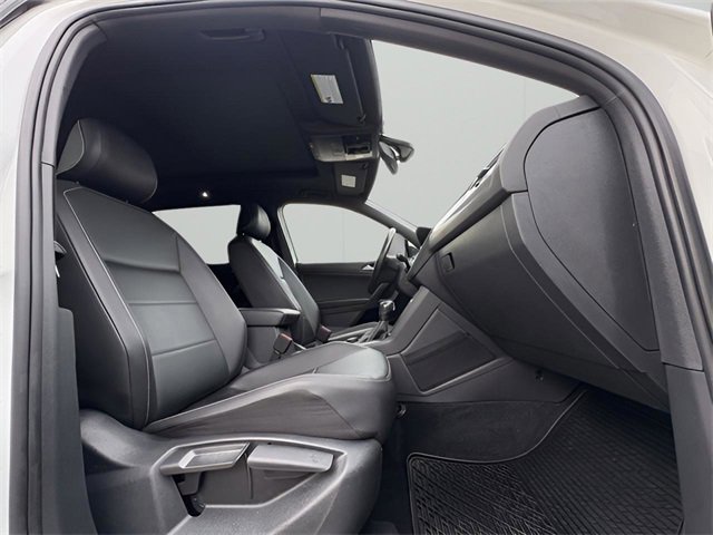 Used 2021 Volkswagen Tiguan SE R-Line w/ 3rd Row Seat Package image 15