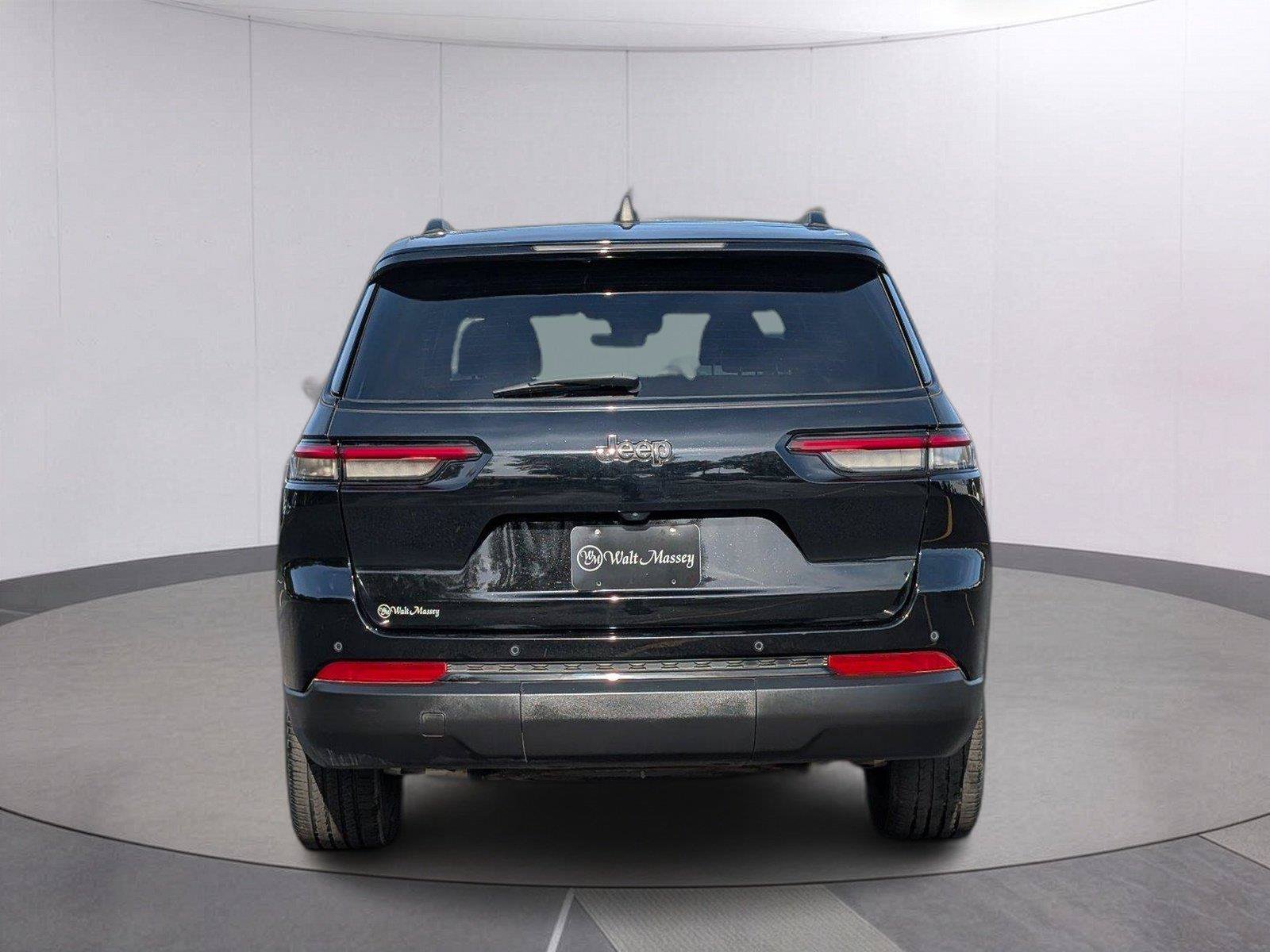 Used 2025 Jeep Grand Cherokee L Altitude RWD image 4