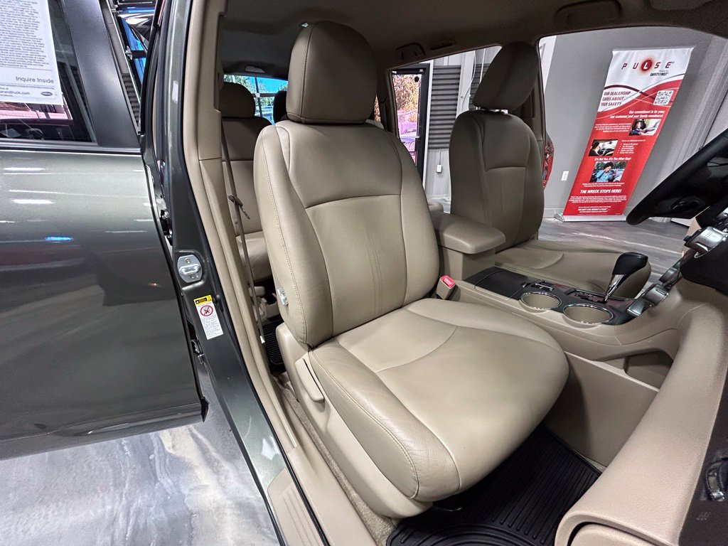 Used 2009 Toyota Highlander 2WD w/ Extra Value Pkg 2 image 4