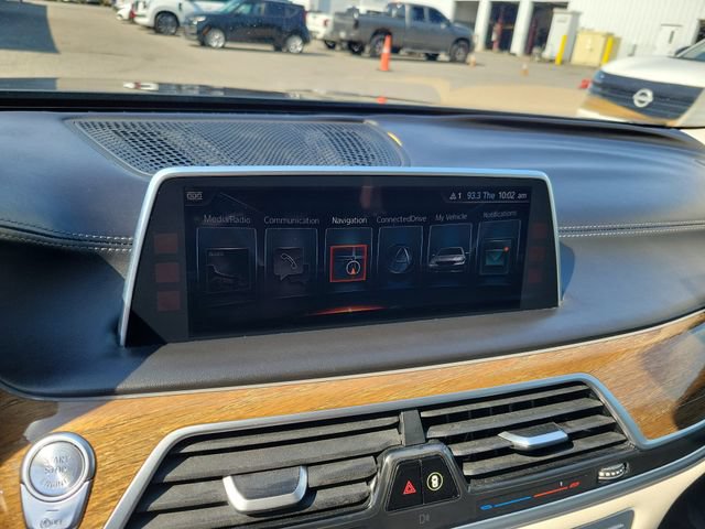 Used 2016 BMW 750i xDrive AWD/4WD image 27