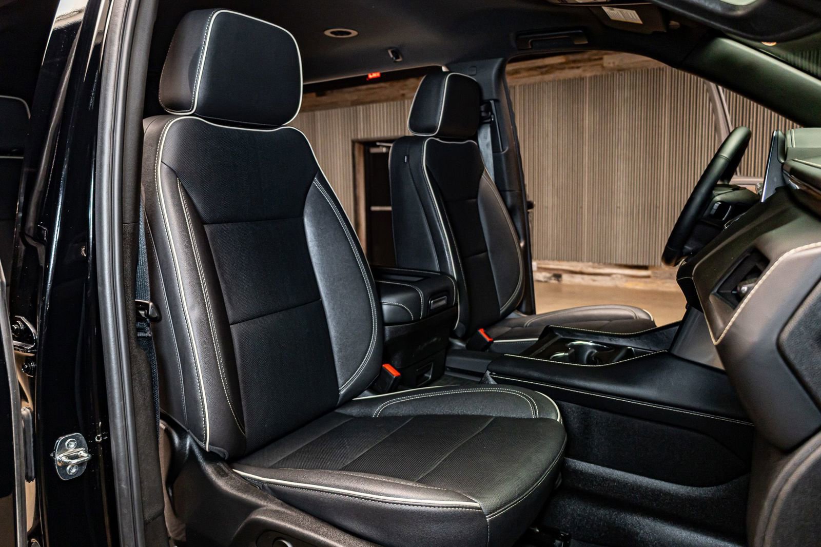 Used 2023 Chevrolet Suburban Premier w/ Max Trailering Package image 23