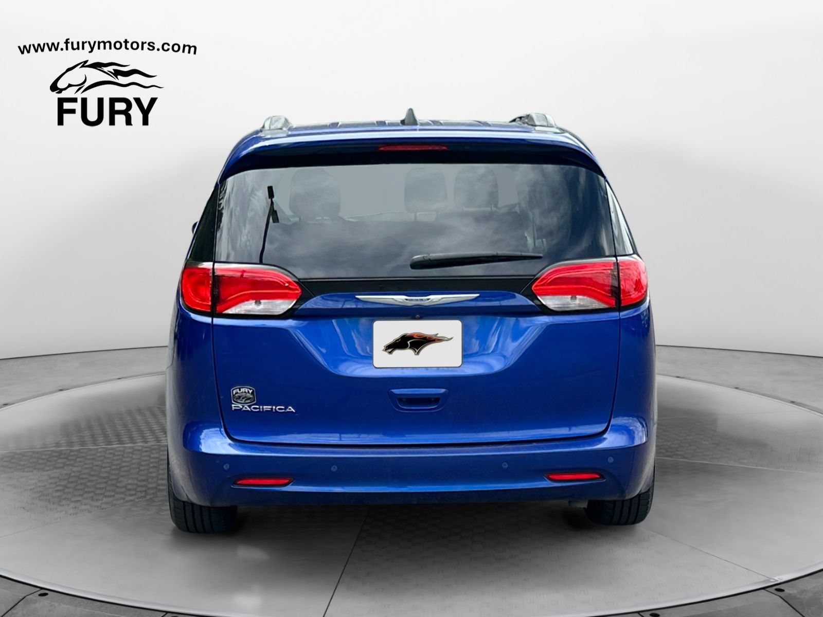 Used 2019 Chrysler Pacifica L FWD image 4