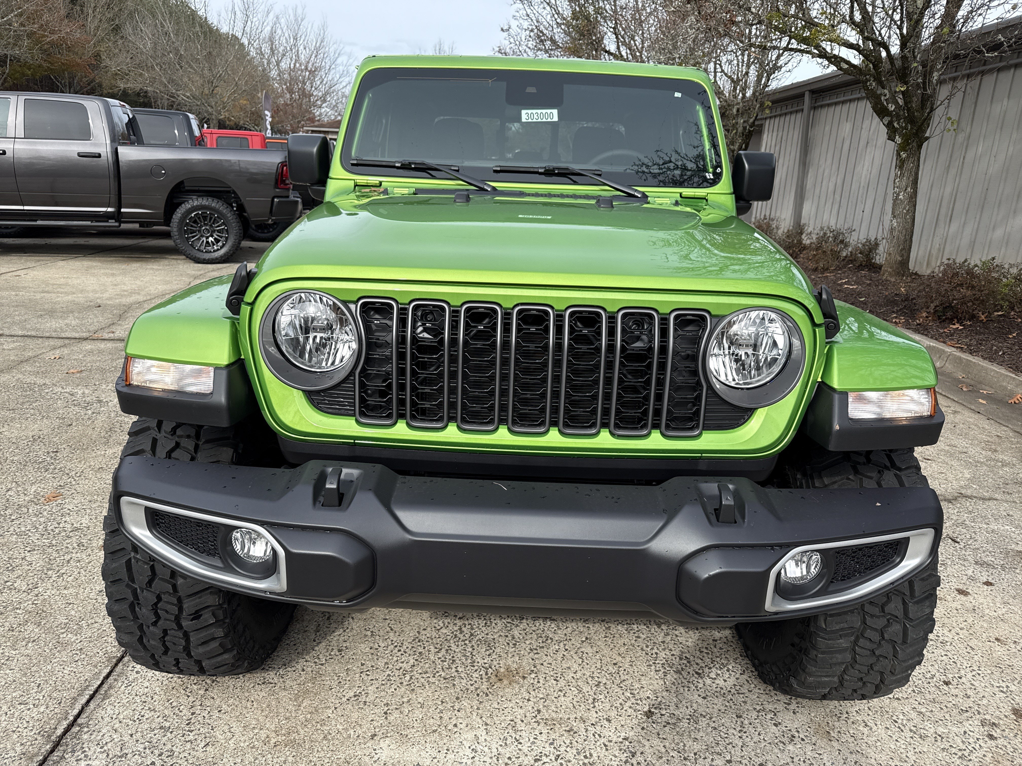 New 2025 Jeep Gladiator Sport w/ Premium Package AWD/4WD image 3