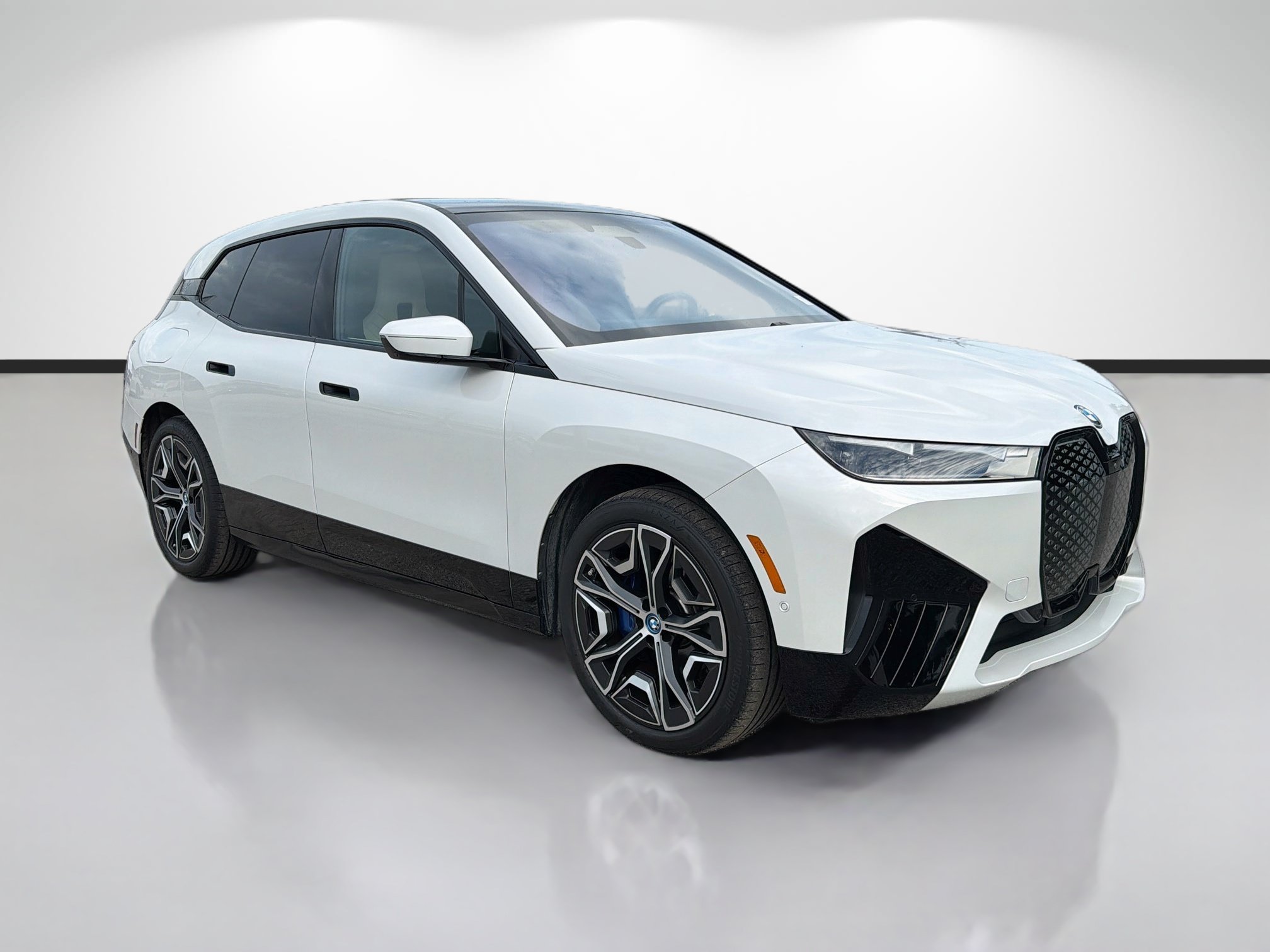 Used 2024 BMW iX xDrive50 w/ Premium Package AWD/4WD image 1