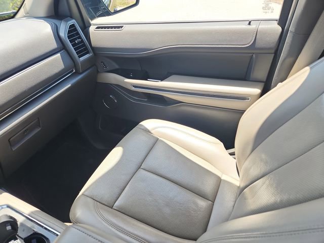 Used 2019 Ford Expedition Max XLT w/ Equipment Group 202A RWD image 15