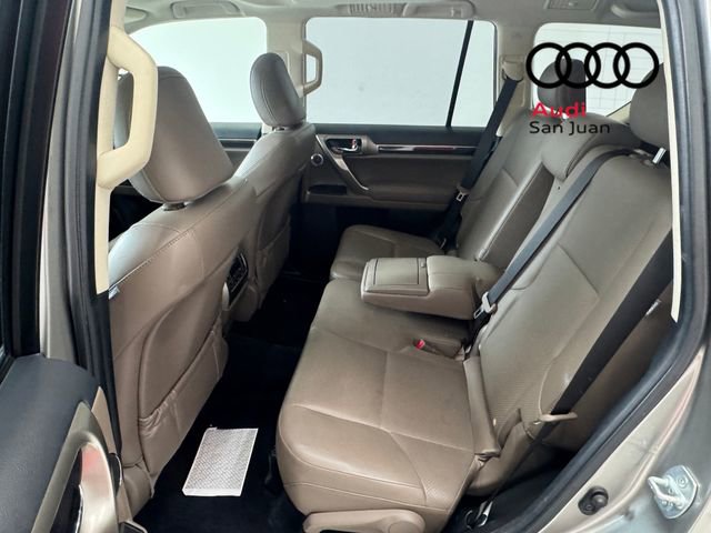 Used 2020 Lexus GX 460 Luxury w/ Accessory Package AWD/4WD image 22