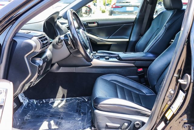 Used 2020 Lexus IS 350 F Sport w/ F Sport Package RWD image 21