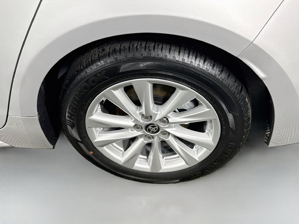 Certified 2026 Toyota Corolla LE w/ LE Premium Package FWD image 32
