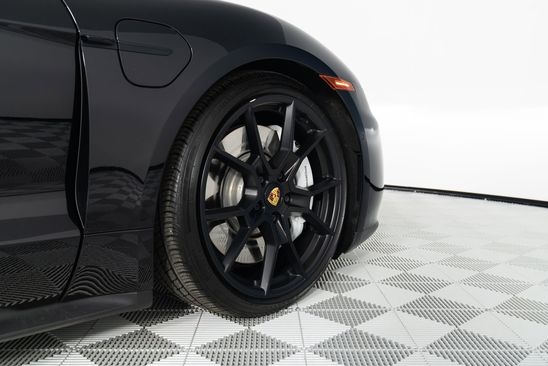 Used 2024 Porsche Taycan GTS AWD/4WD image 45