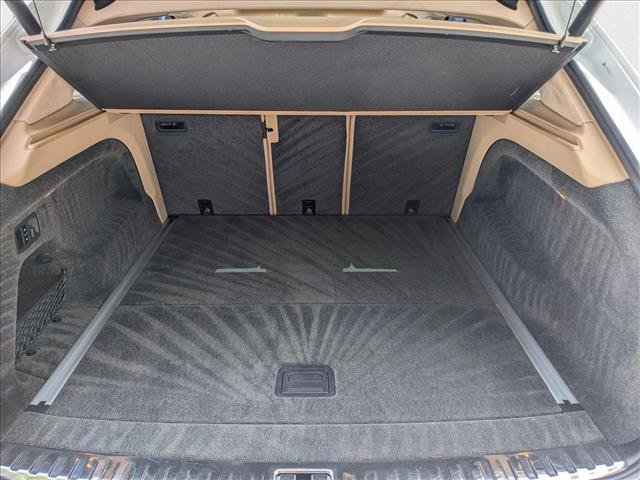 Used 2023 Bentley Bentayga image 6