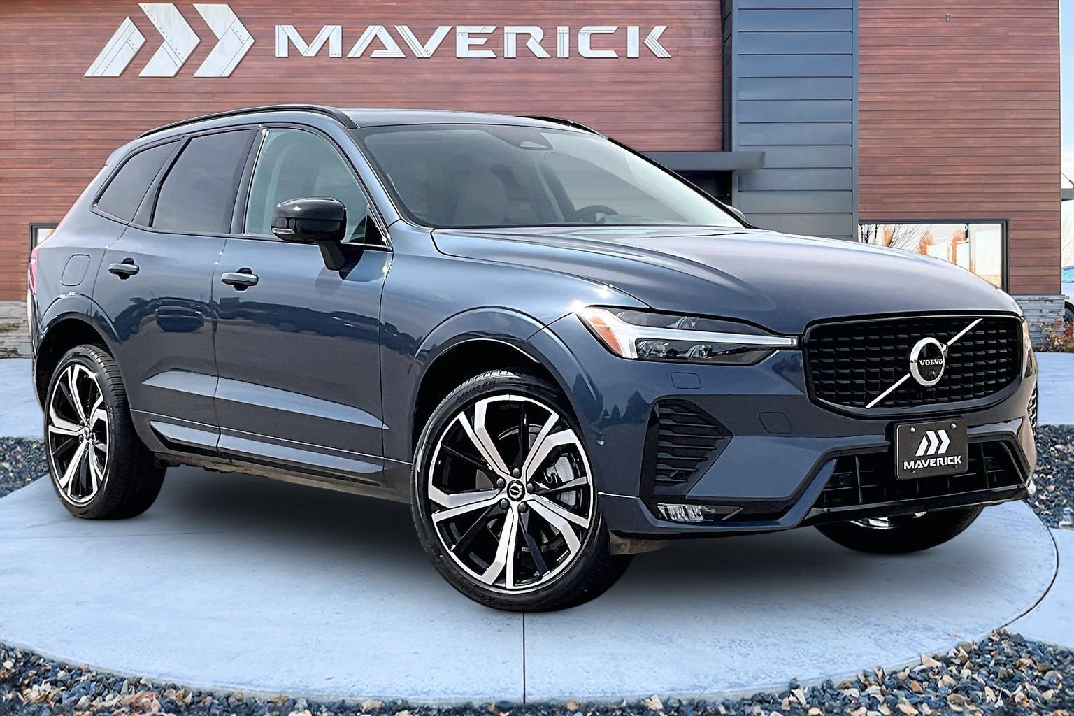 Used 2023 Volvo XC60 B6 Ultimate w/ Climate Package AWD/4WD image 1