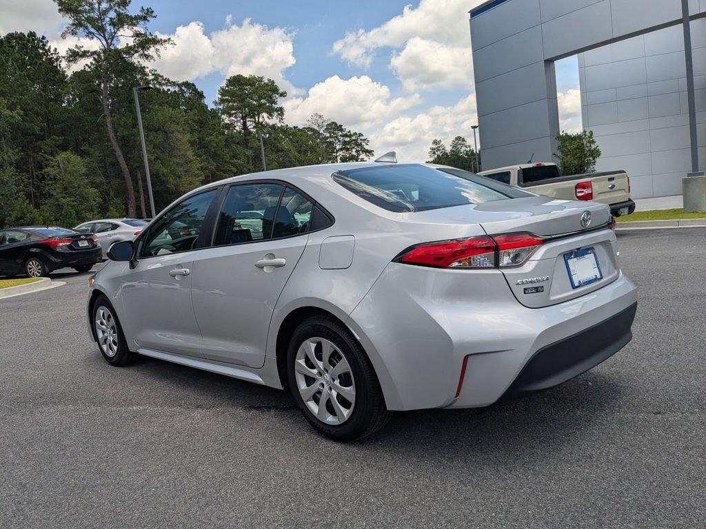 Used 2024 Toyota Corolla LE FWD image 6