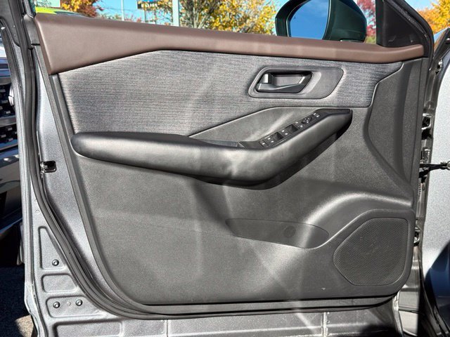 Certified 2023 Nissan Rogue S AWD/4WD image 9