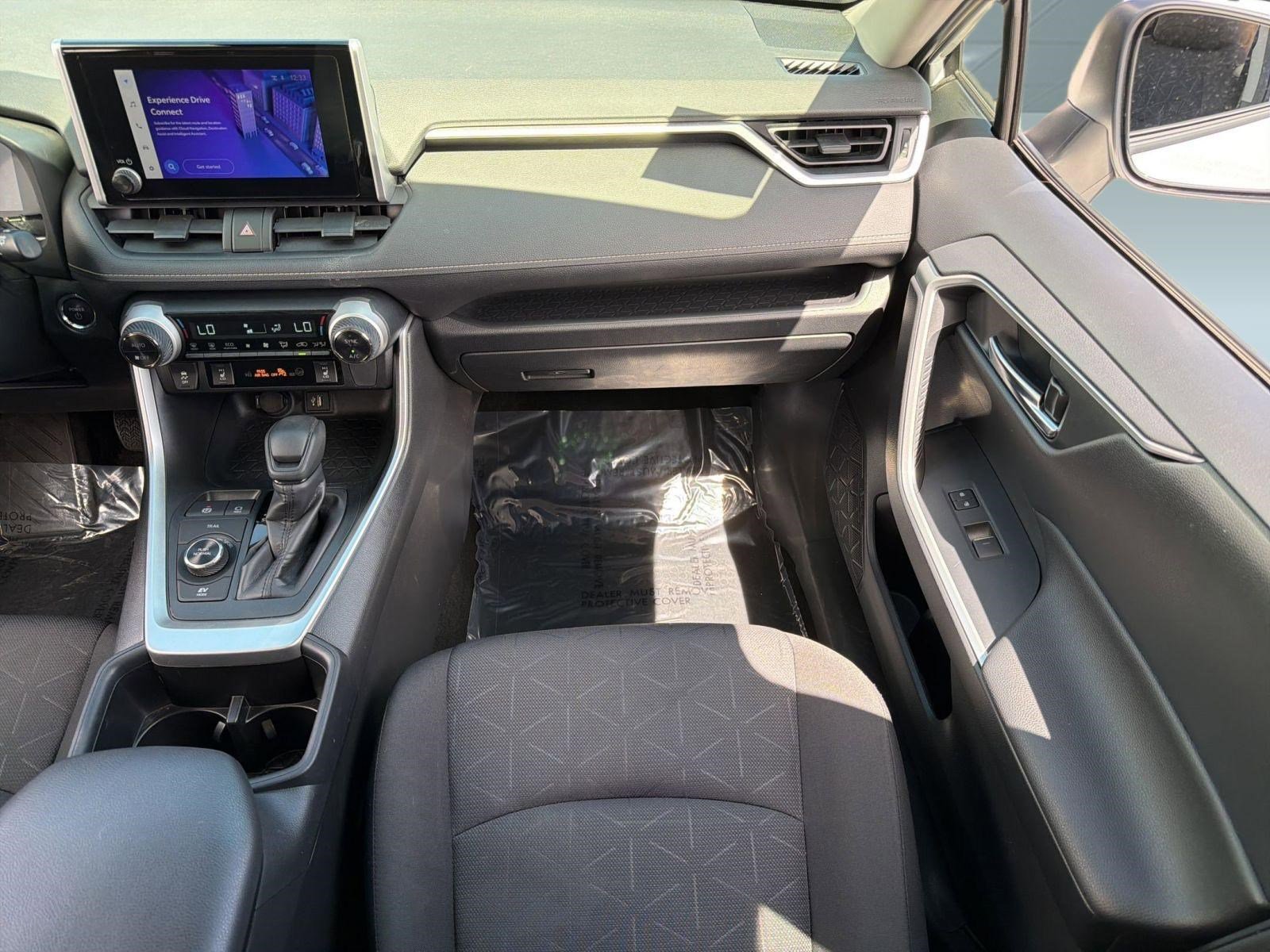 Used 2023 Toyota RAV4 XLE w/ Convenience Package image 28