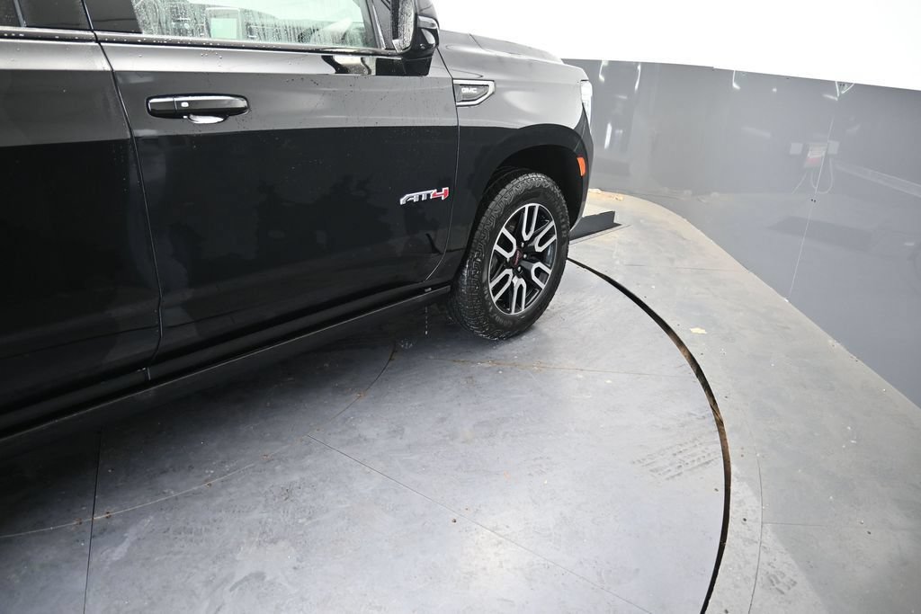 Used 2024 GMC Yukon AT4 w/ AT4 Premium Package AWD/4WD image 27