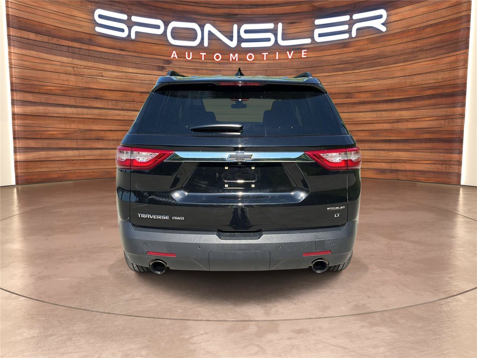 Used 2020 Chevrolet Traverse LT w/ Driver Confidence II Package AWD/4WD image 5