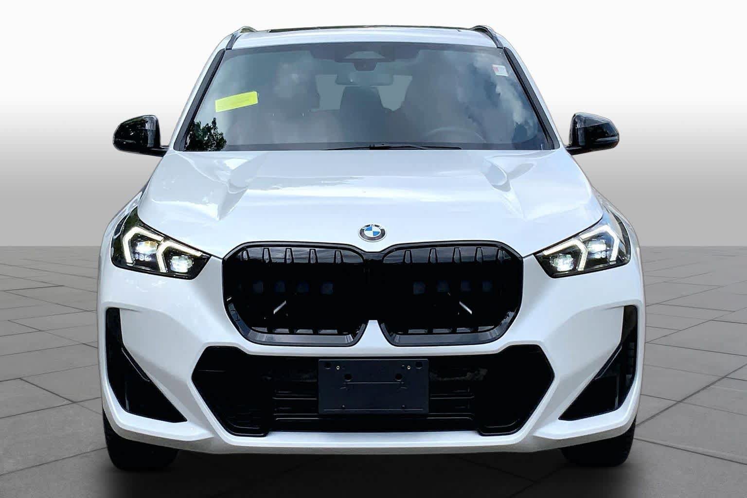 Used 2024 BMW X1 xDrive28i w/ M Sport Package AWD/4WD image 4