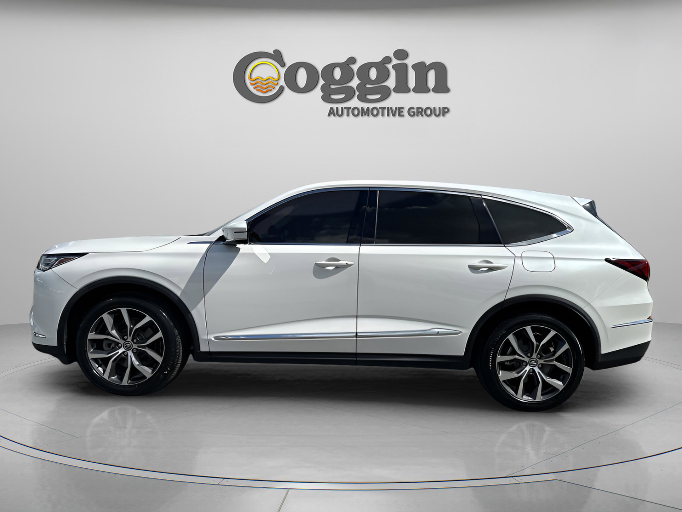 Used 2023 Acura MDX FWD w/ Technology Package image 4