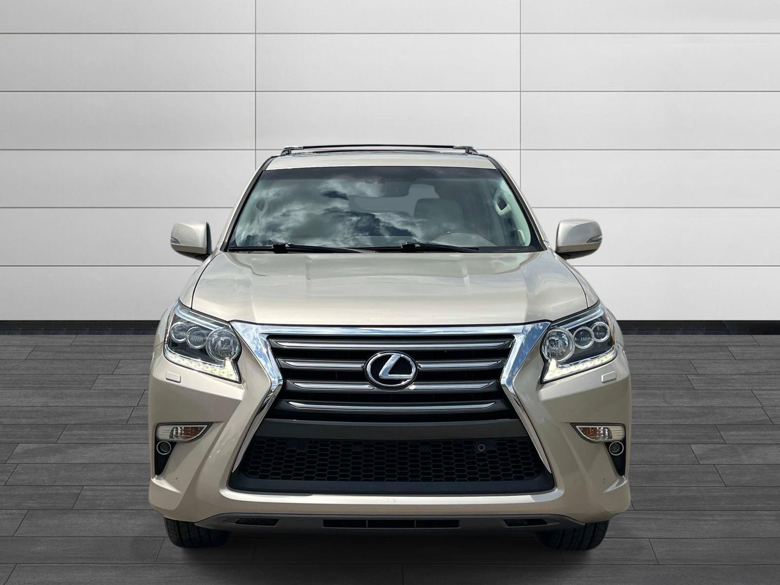 Used 2015 Lexus GX 460 w/ Premium Package AWD/4WD image 8