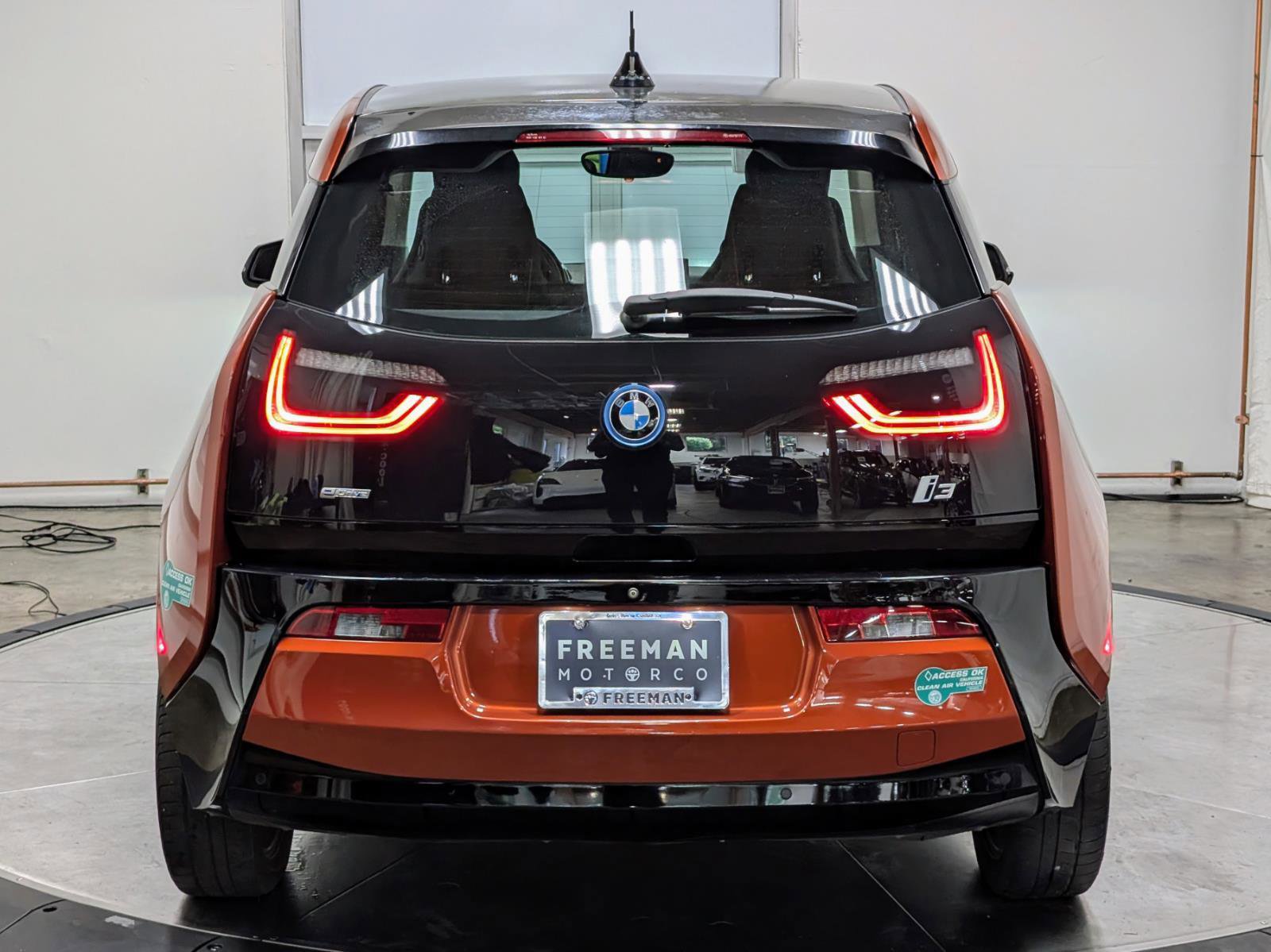 Used 2014 BMW i3 w/ Range Extender RWD image 8