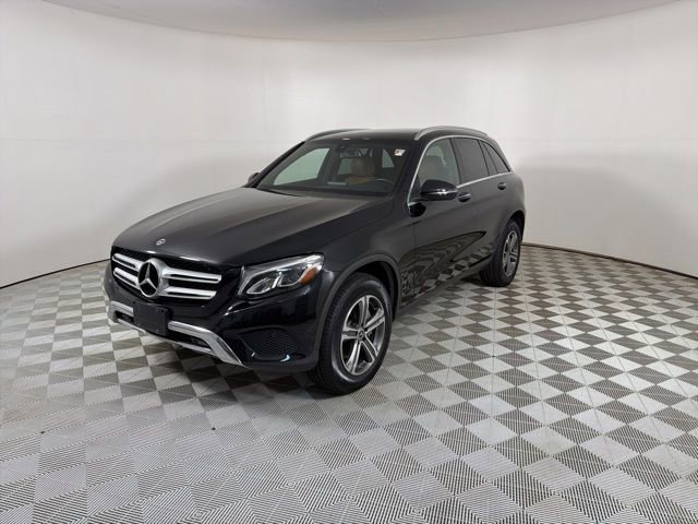 Used 2019 Mercedes-Benz GLC 300 4MATIC image 3