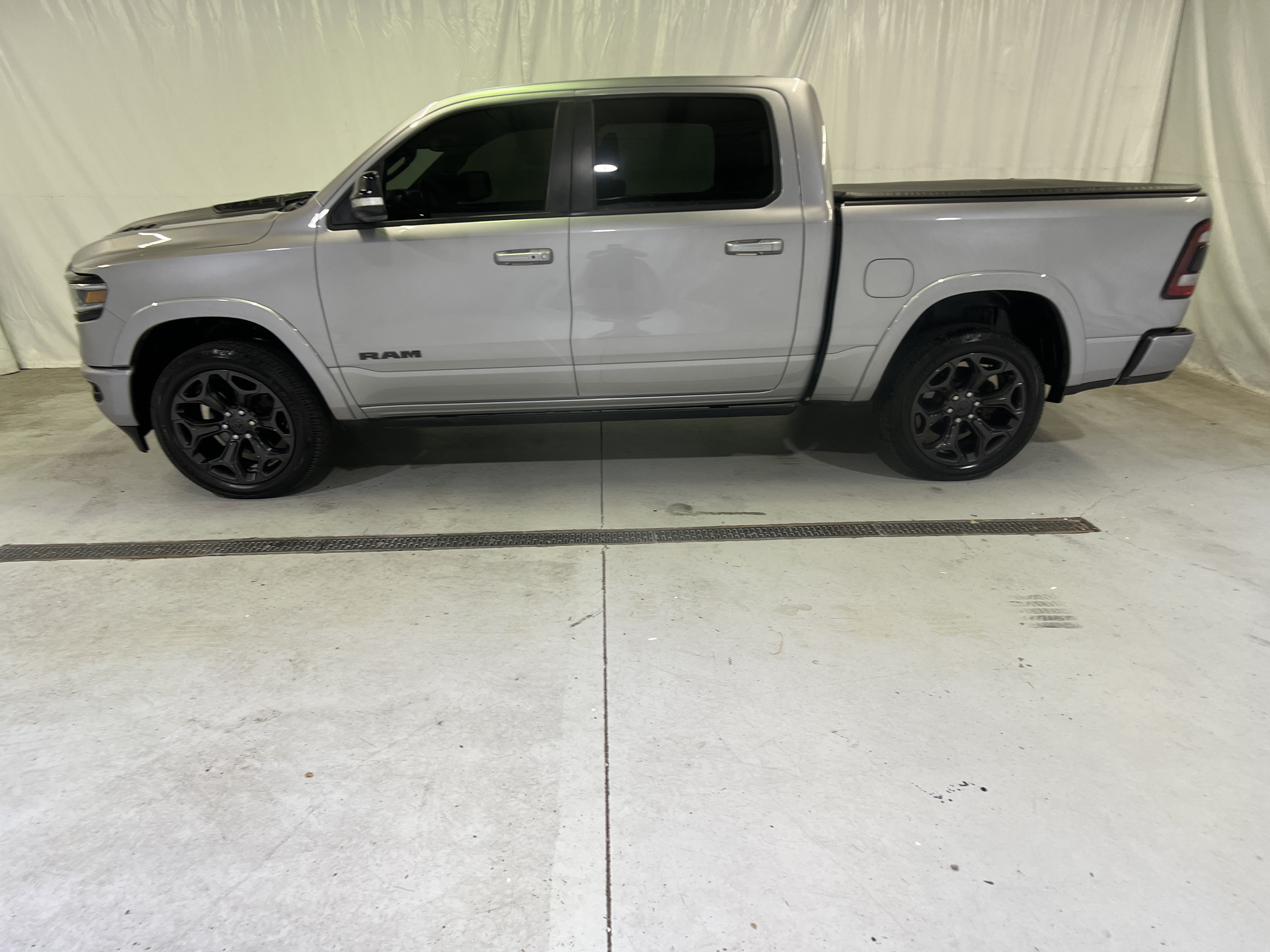 Used 2022 RAM 1500 Limited w/ Night Edition AWD/4WD image 12