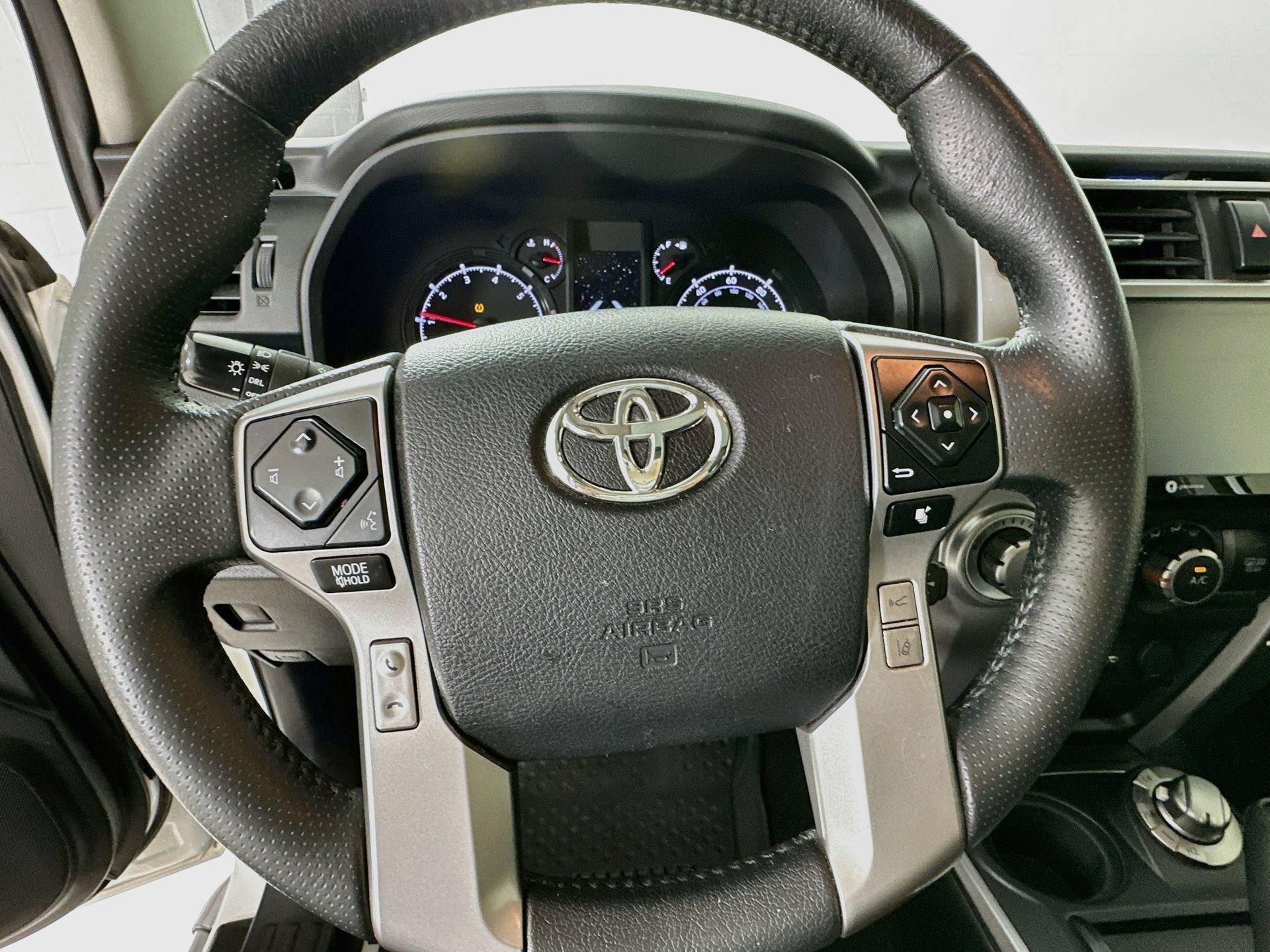 Used 2020 Toyota 4Runner SR5 Premium w/ Moonroof Package AWD/4WD image 12