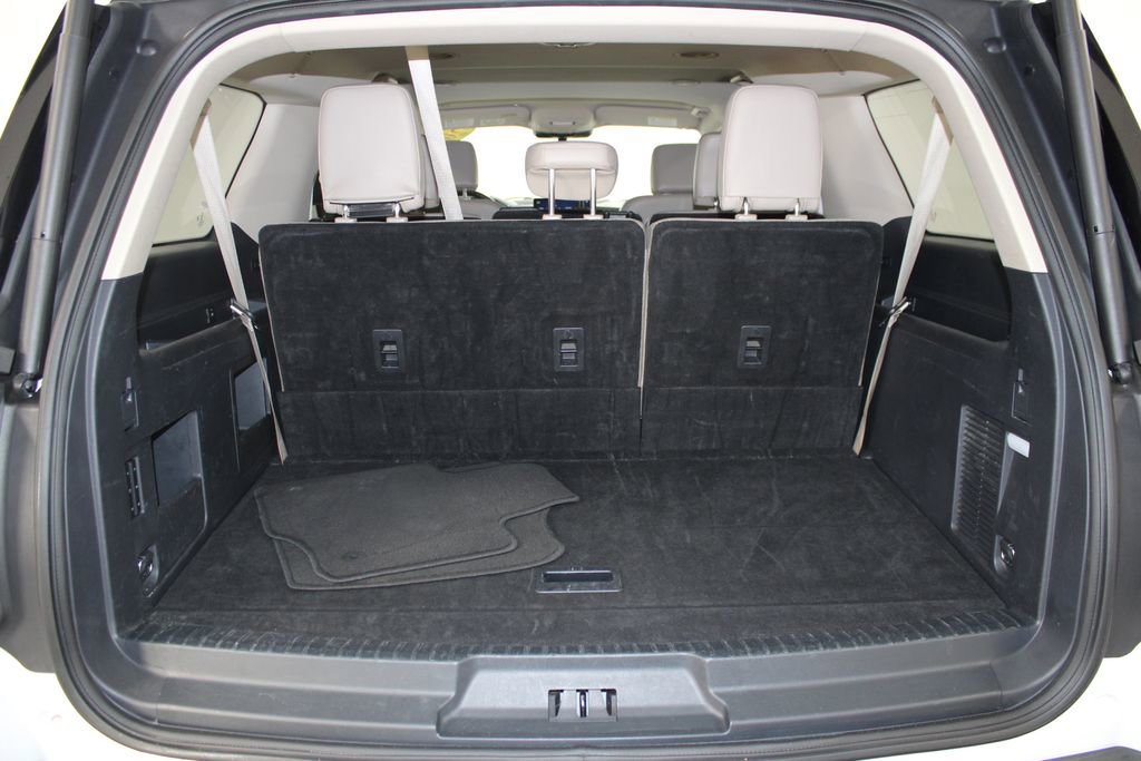 Used 2024 Ford Expedition Max XLT image 16