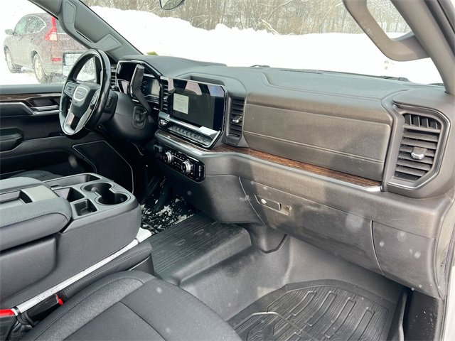 Used 2024 GMC Sierra 1500 SLE image 28