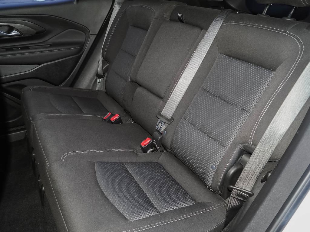 Used 2023 GMC Terrain SLE image 22