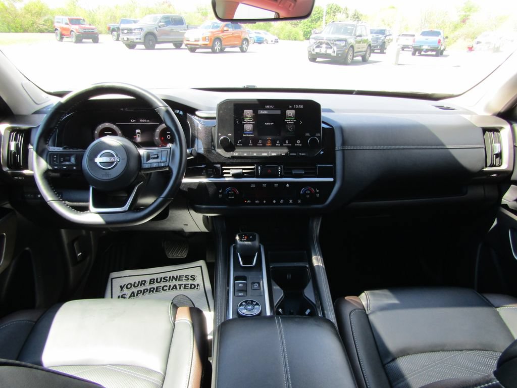 Used 2025 Nissan Pathfinder Platinum w/ Cargo Package AWD/4WD image 11