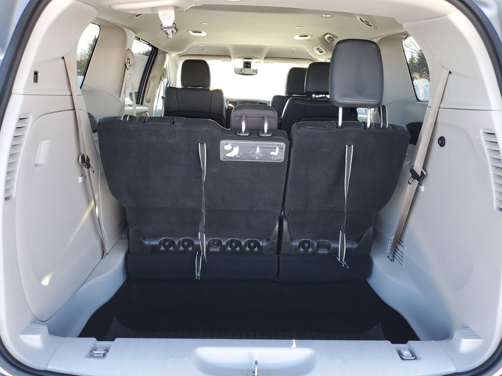 Used 2020 Chrysler Pacifica Touring-L image 36
