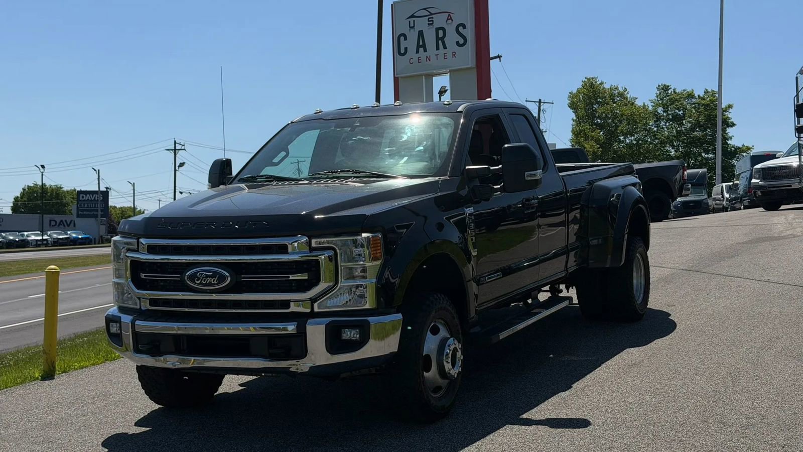 Used 2020 Ford F350 Lariat w/ Lariat Value Package AWD/4WD image 1