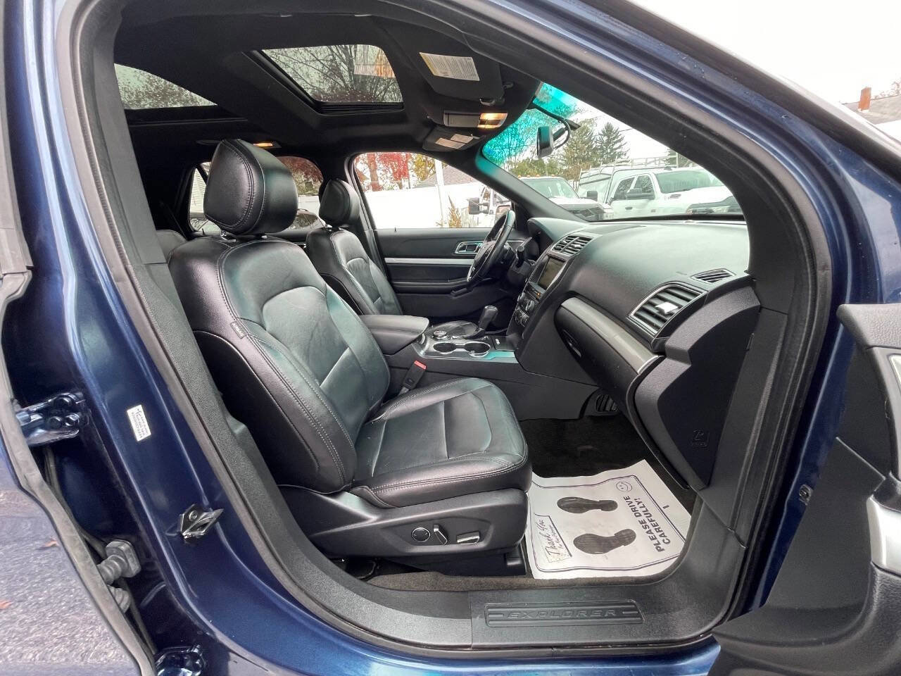 Used 2016 Ford Explorer XLT w/ Equipment Group 202A image 36