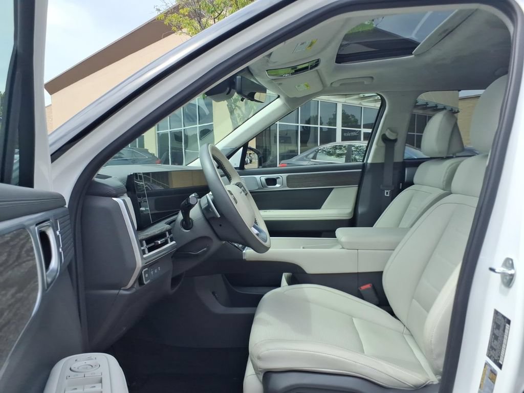 Certified 2025 Hyundai Santa Fe Calligraphy FWD image 15