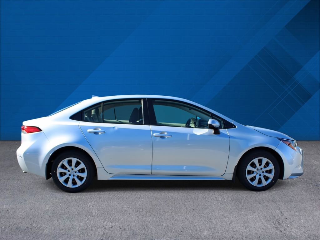 Used 2022 Toyota Corolla LE image 10